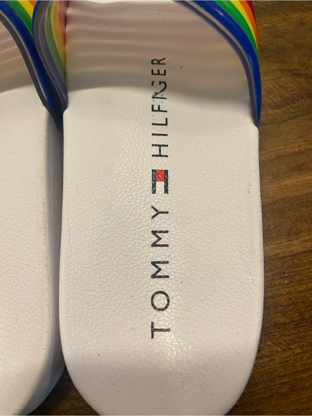 Tommy Hilfiger White Rainbow Strap Slide Sandals - Kids size 3 - Picture 7 of 10